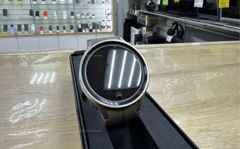 Часы  Samsung galaxy watch 5 pro