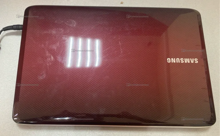 Ноутбук  Samsung NP-R530