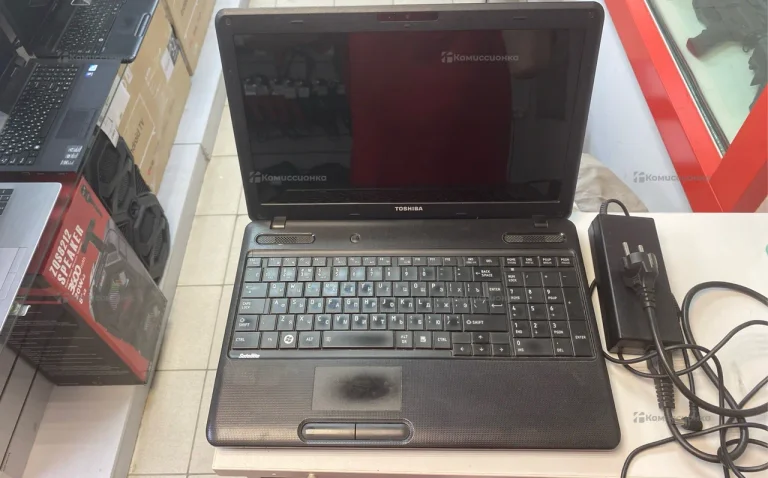 Ноутбук Toshiba Satelite C660