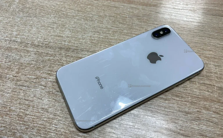 Apple iPhone X 3/64 ГБ