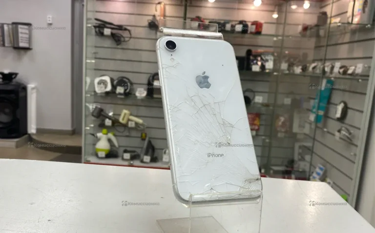 Apple IPhone XR 64 gb.