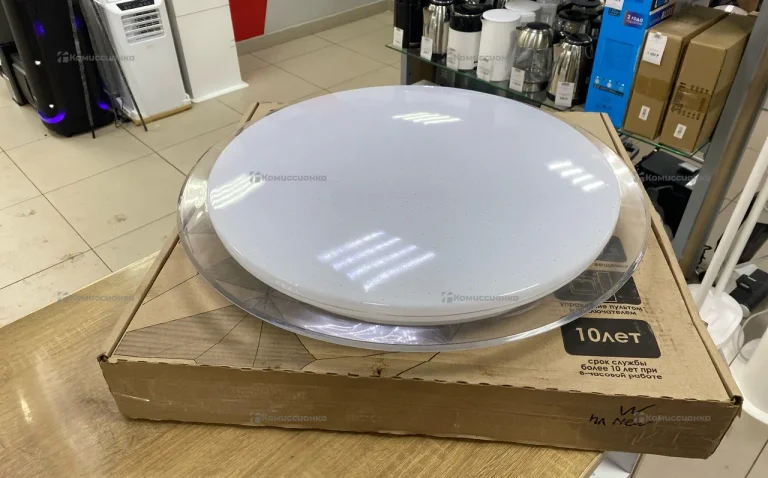 Светильник с пультом Leek с пультом