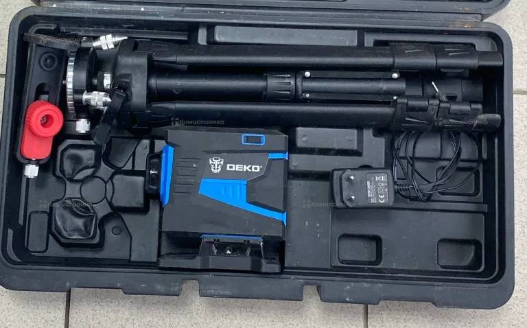 Лазерный уровень Deko LL12-HVR.