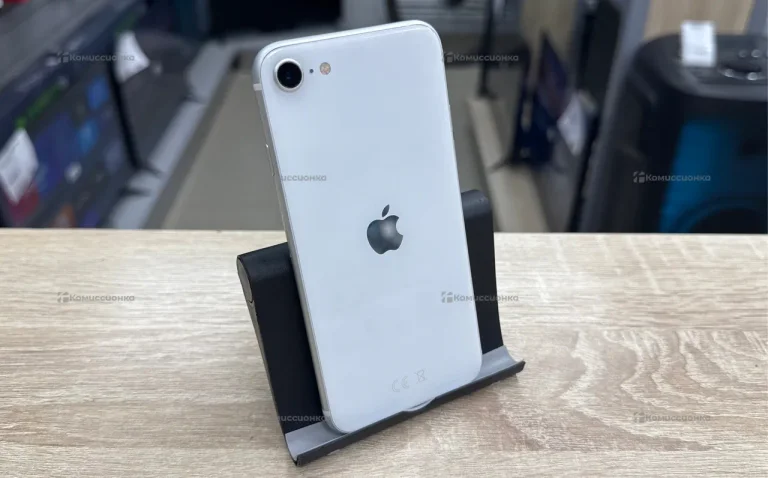 Apple iPhone SE (2020) 3/64 ГБ