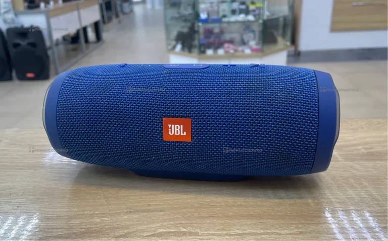 Колонка  JBL CHARGE 3