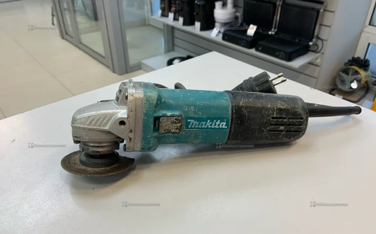 УШМ Makita 9558HNR