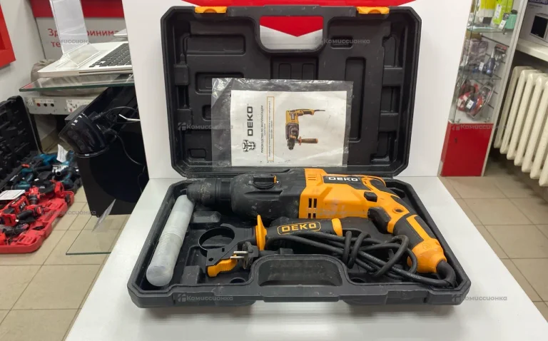 Перфоратор Deko ZKH1000W