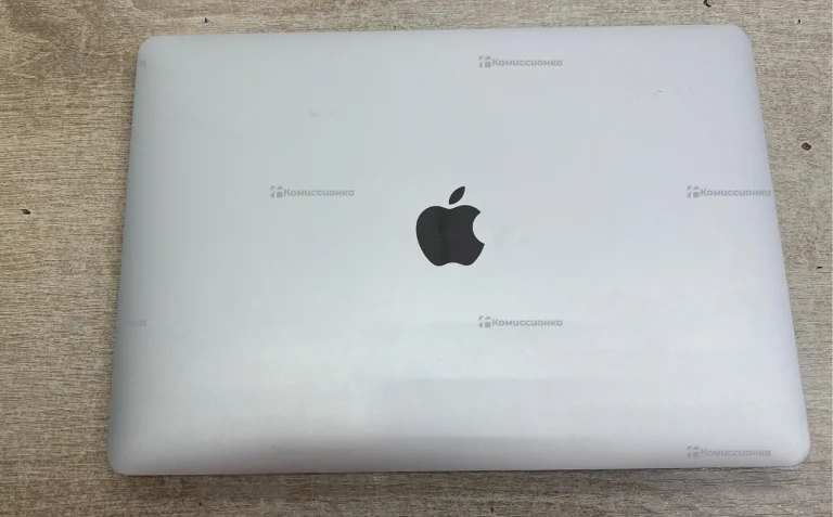 Ноутбук MACBOOK 13 pro 2020