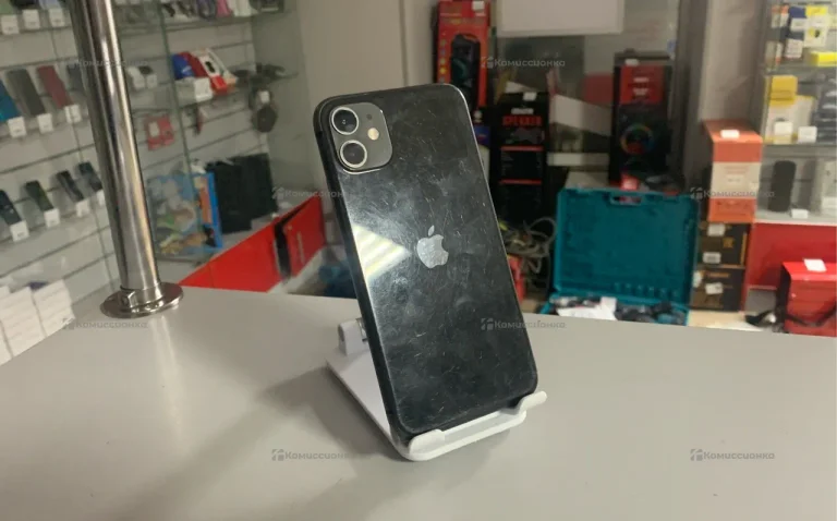 Apple iPhone 11 4/64 ГБ