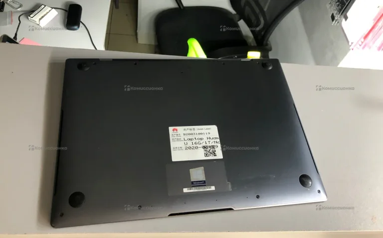 Ноутбук  HUAWEI MACHR