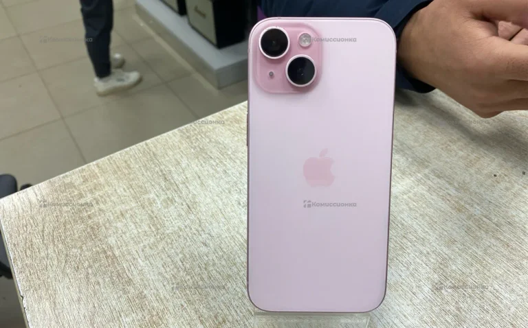 Apple iPhone 15 6/128 ГБ