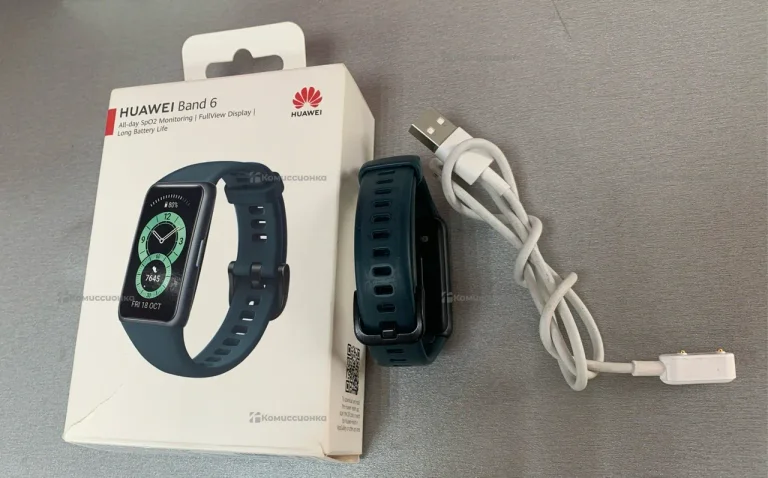 Часы  Huawei Band 6
