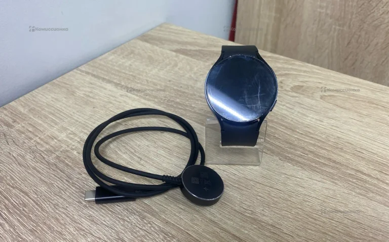 Часы  Samsung Galaxy Watch 6 44mm