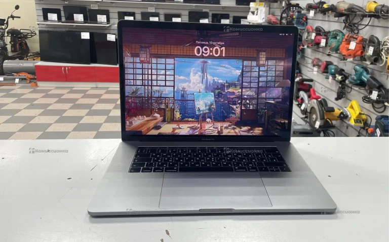 Ноутбук  Apple MacBook Pro 15 2018