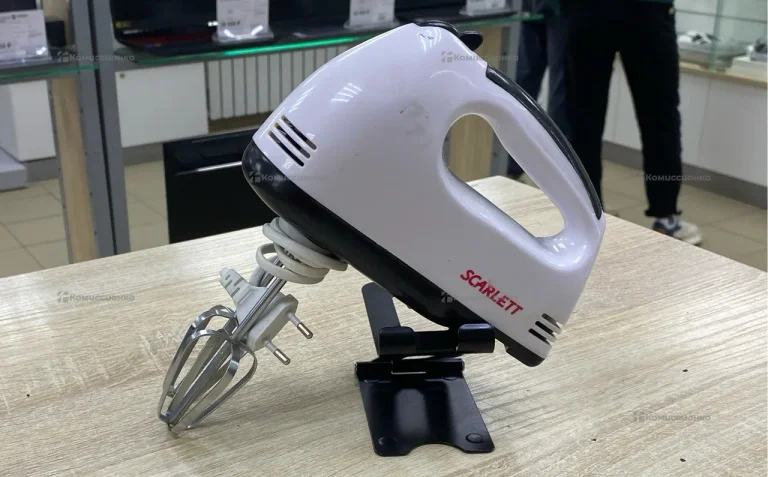 Hand Mixer Scarlett