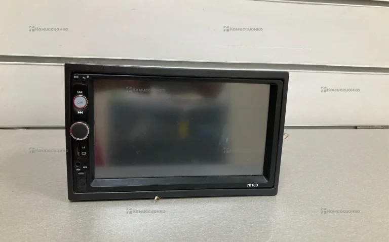 Автомагнитола  2din 7010B