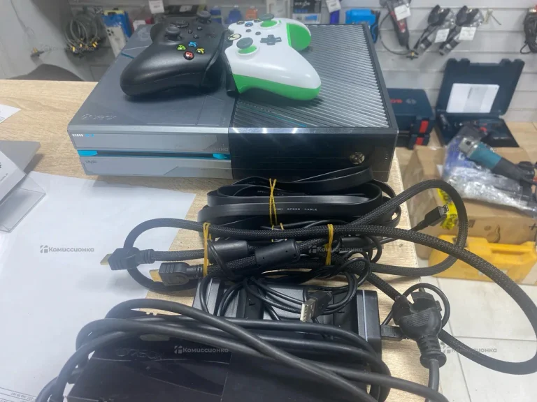 Приставка Xbox one 1TB 1540