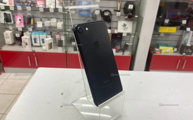 Apple iPhone 7 32 ГБ.