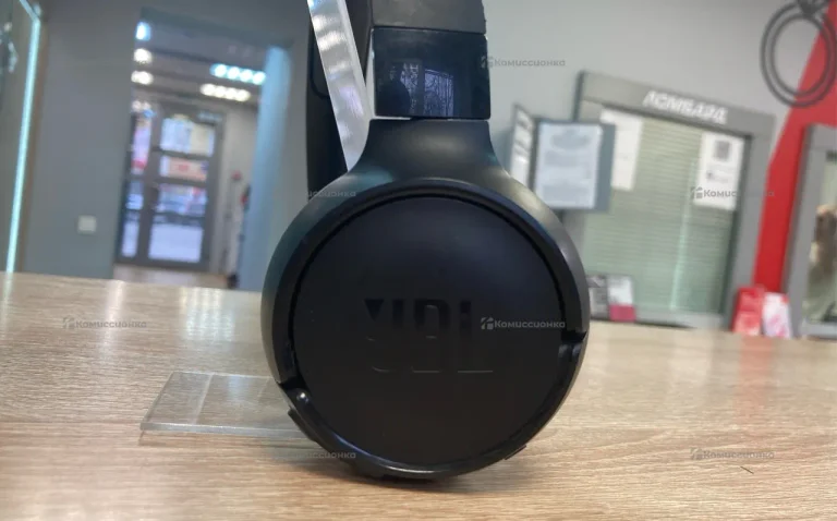 Наушники  JBL 520