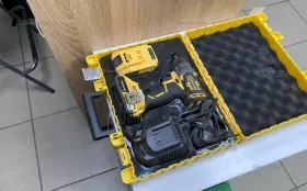 Винтоверт аккумуляторный ударный бесщеточный HCD18