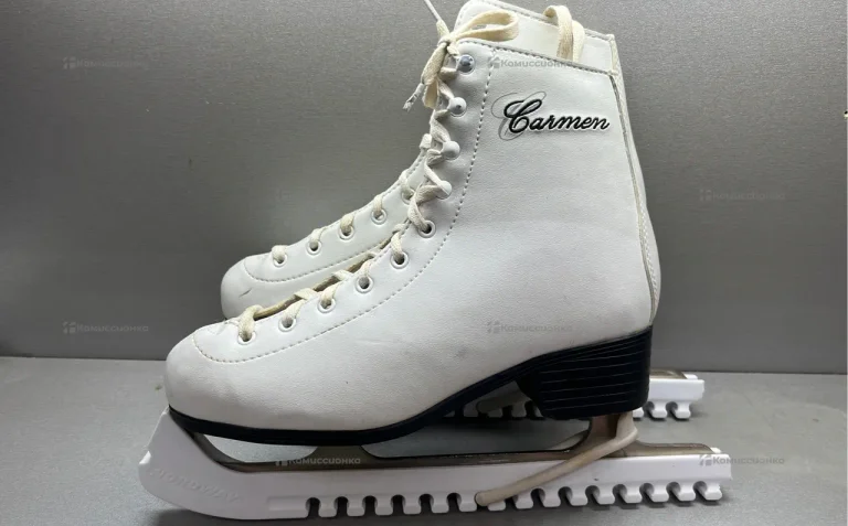 Коньки фигурные женские Carmen 38p
