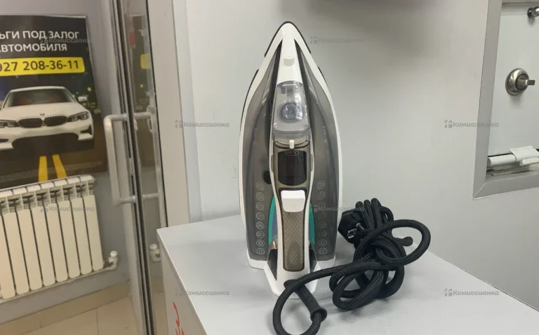 Утюг REDMOND RI-C271