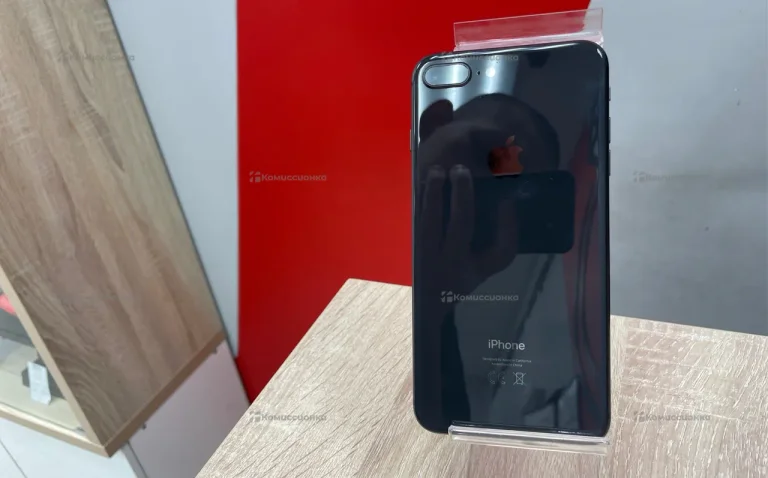 iPhone 8 Plus 64 GB