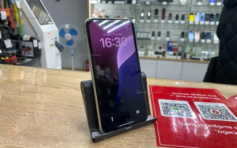 Apple iPhone 11 4/128 ГБ