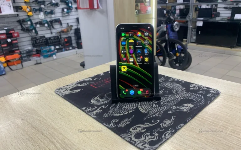 Apple iPhone XR 3/64 ГБ
