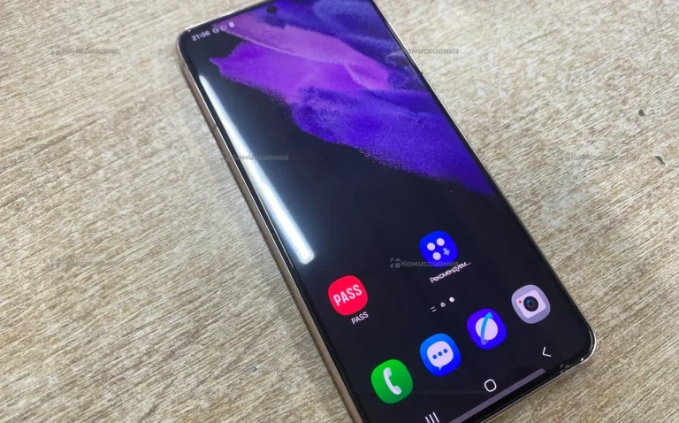 Samsung Galaxy S21 5G 8/256 ГБ