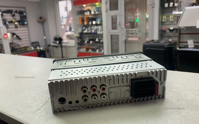 Автомагнитола  nakamichi