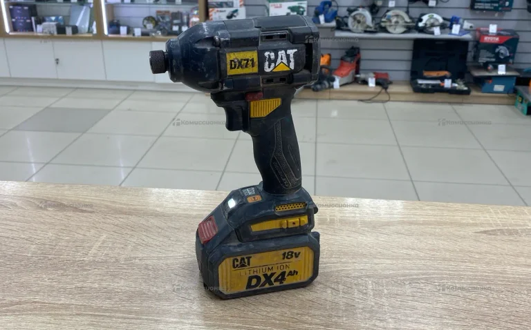 Винтоверт CAT DX71