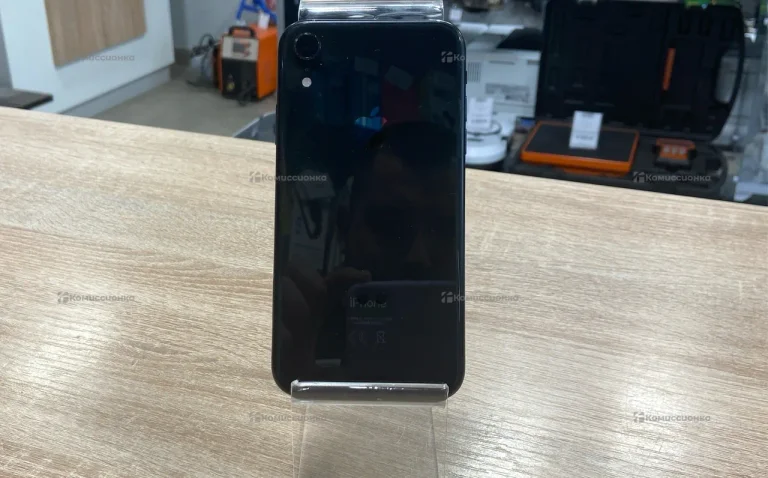 Apple iPhone XR 64GB.