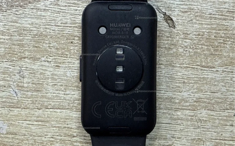 Часы  Huawei Band 10