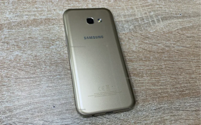 Samsung Galaxy A5 (2017) 3/32 ГБ