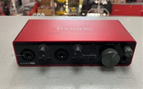 Звуковая карта Focusrite Scarlett 2i2i