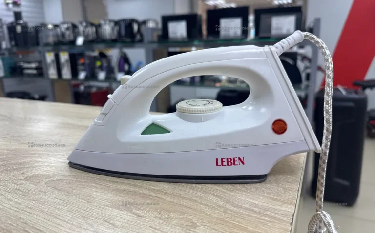 Утюг Leben