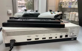 приставка Xbox one s 512