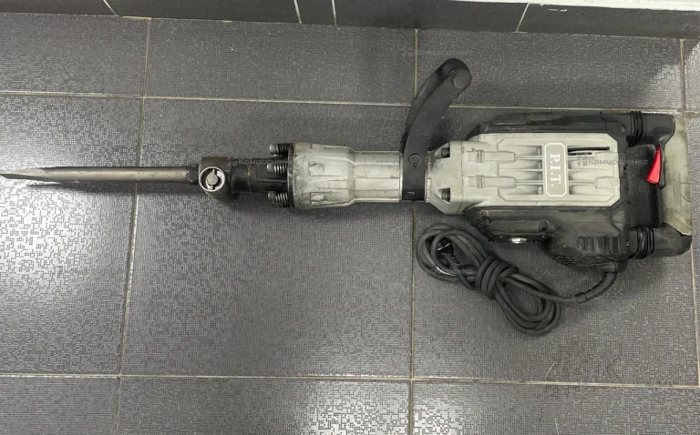 Отбойный молоток P.I.T. GSH65-C3
