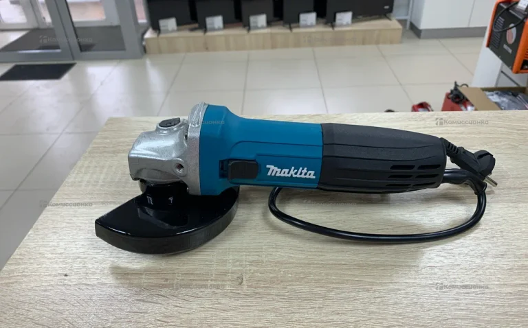 УШМ Makita 125 SU5030R