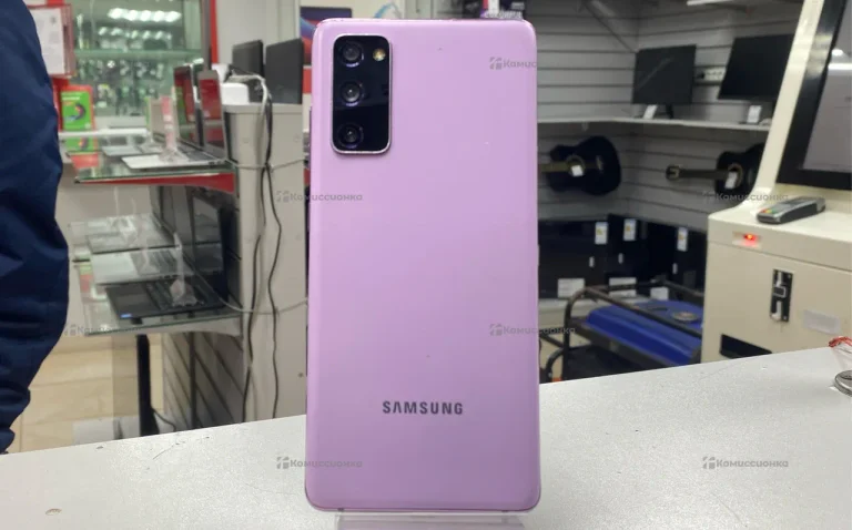 Samsung Galaxy S20 FE 8/128 ГБ