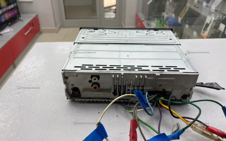 Автомагнитола  Sony gt570ue