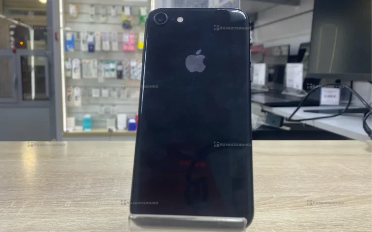 Apple iPhone 8 2/64 ГБ