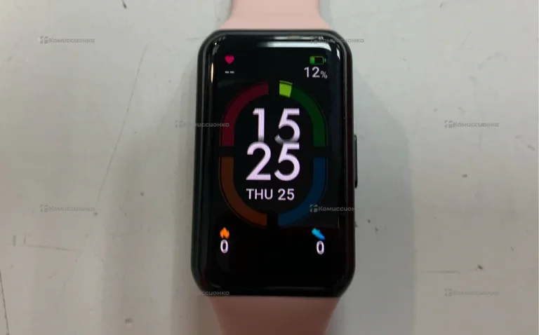 Часы  Huawei Band 6