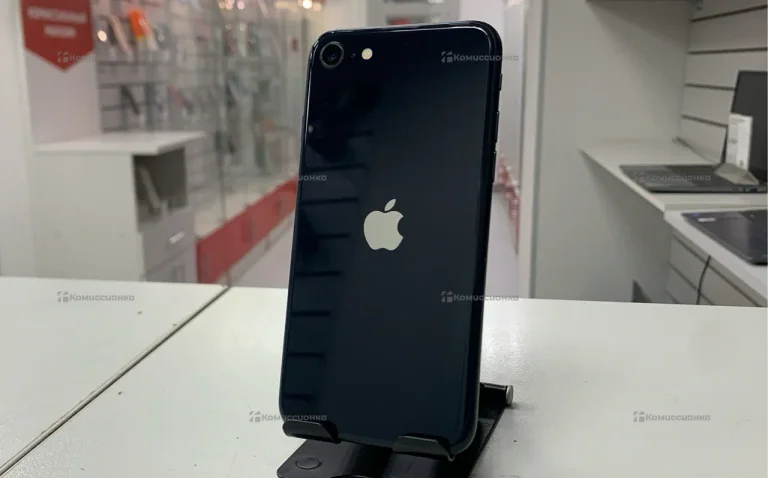 Apple iPhone SE (2022) 4/128 ГБ