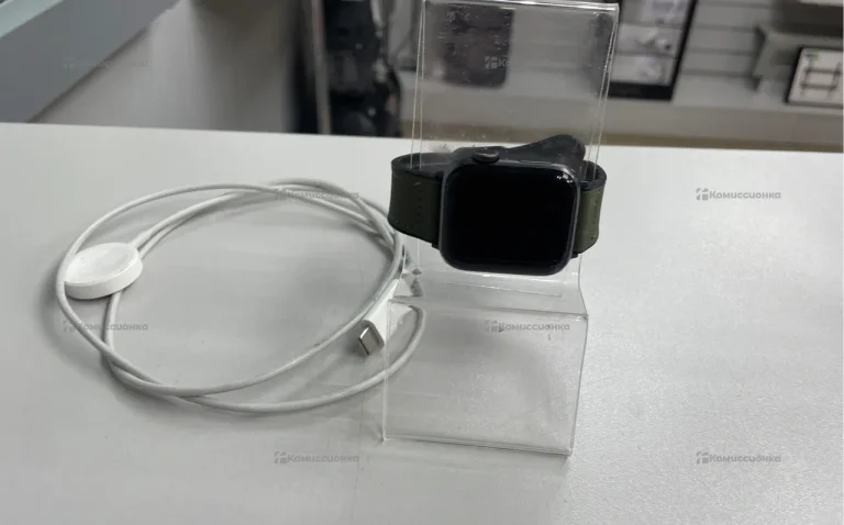 Часы  Apple Watch Se 40mm Nike