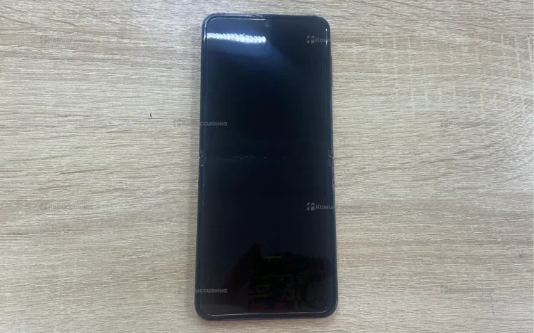 Samsung Galaxy Z Flip 4 8/128Gb