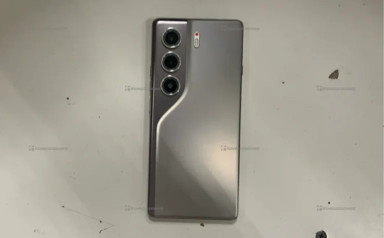 Tecno Camon 40 12/256 ГБ