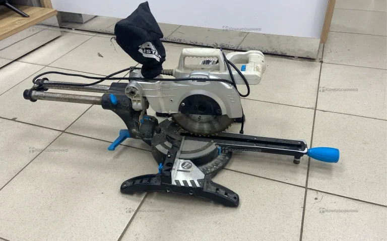 Пила торцовочная с протяжкой MacAllister SP1500WS