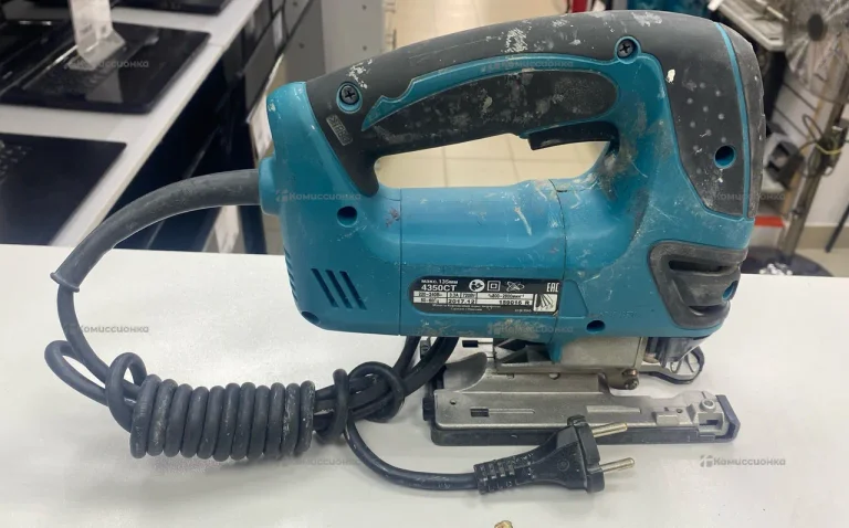 Лобзик Makita 4350ct